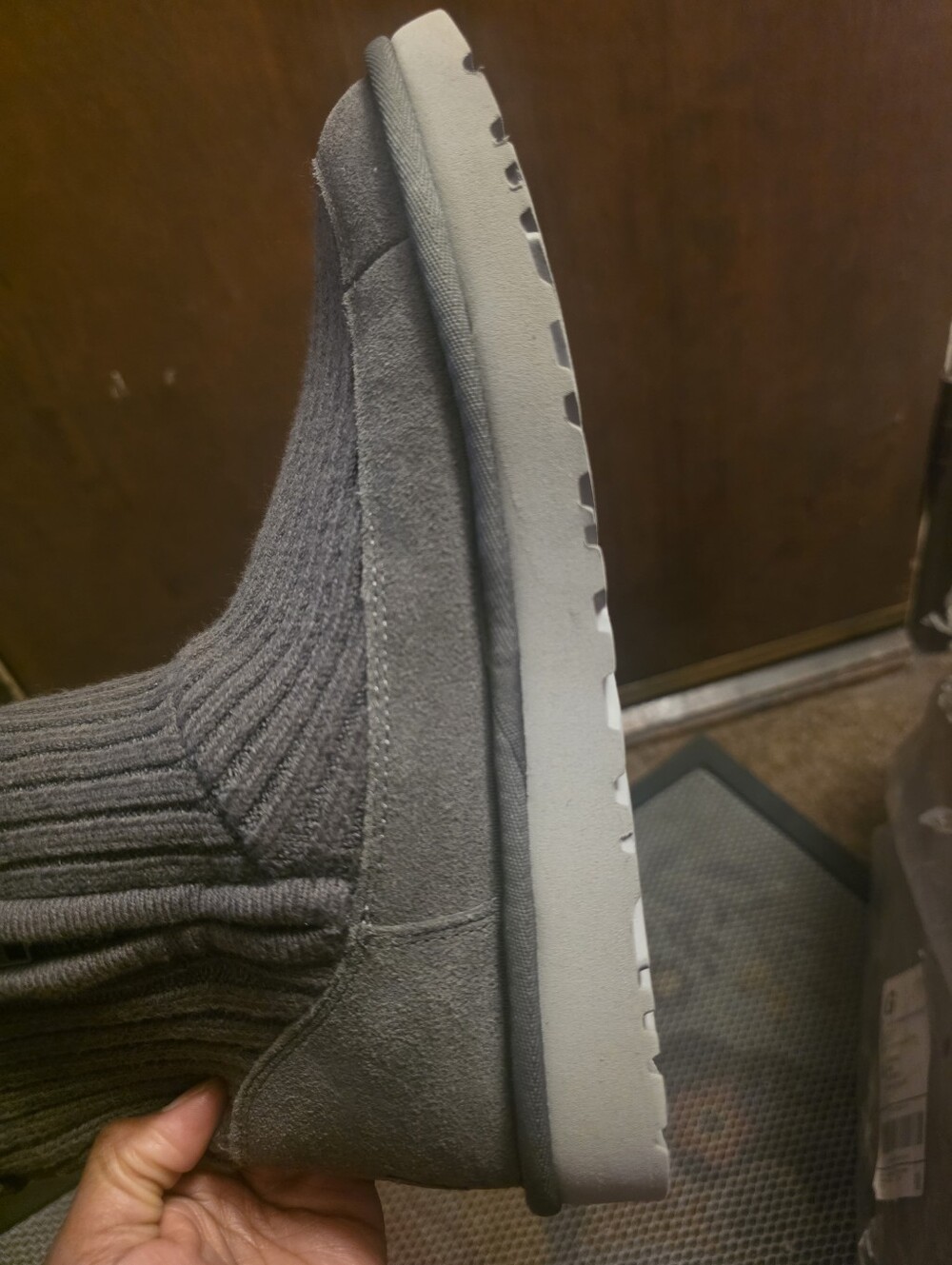 UGG - Picture 6 of 9